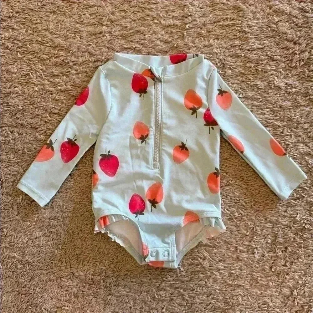Carter’s Baby Girl Swimsuit 3-6 months